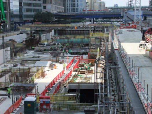 DSCF6983 Photo of Canary Wharf Crossrail Station under construction by Expanded Group from bridge looking west